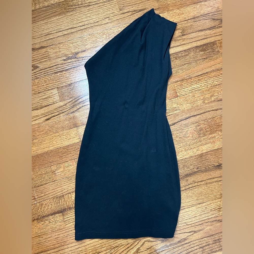 Black mini one shoulder dress size small